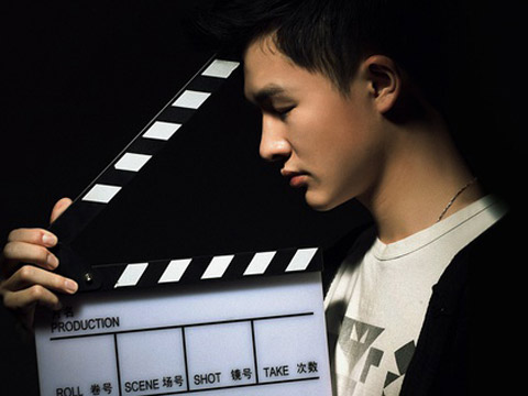 冰山上的来客 相关产品