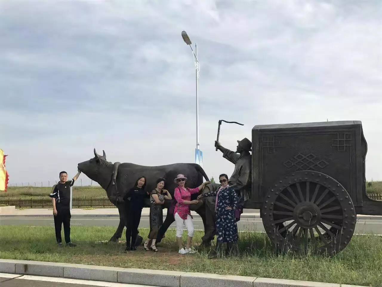 四个月亮 相关产品