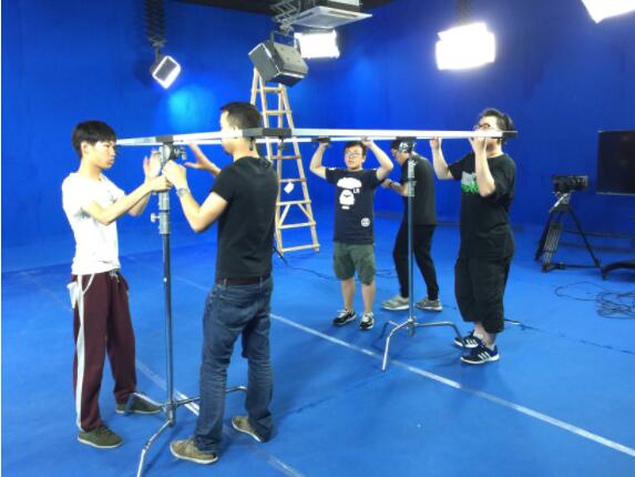 堂下何人 产品图片