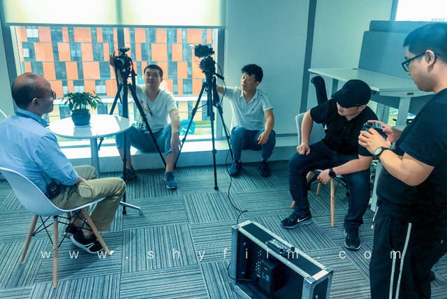 你得来看她 相关产品