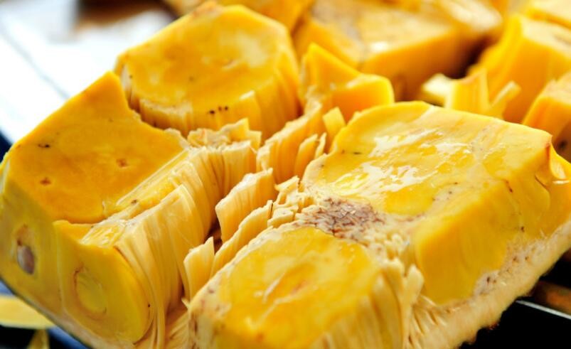 冰山上的来客 相关产品