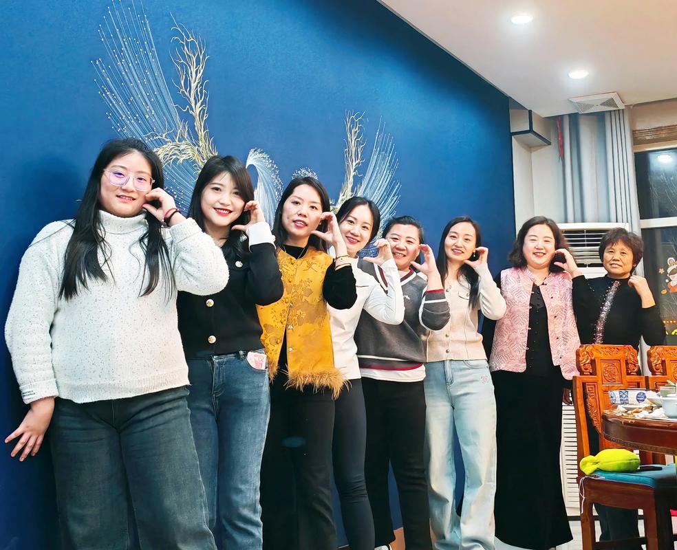 侥幸逃生的司机 产品主图