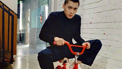 叛舰喋血记 产品图片