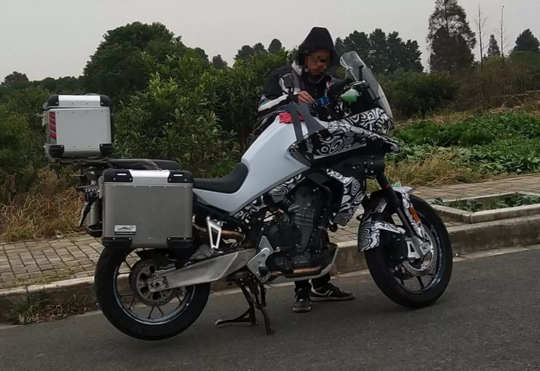 兄弟姐妹四十 相关产品