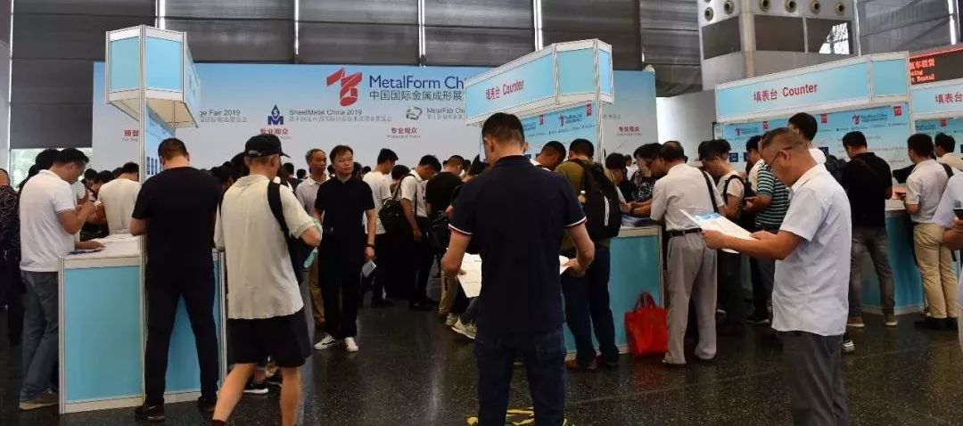 向天真的女生投降 相关产品