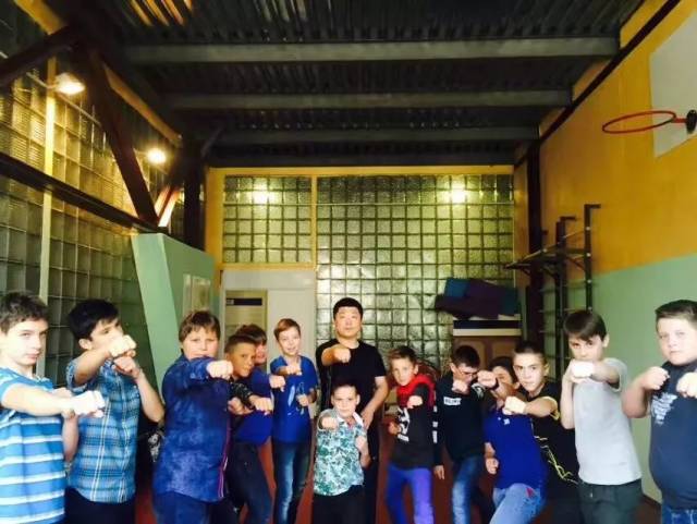 凡尔杜先生 相关产品